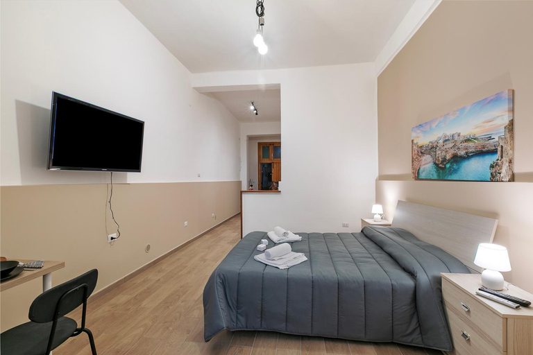 Facilities 5, Dimora Apartments, Bari
