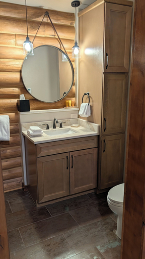 Bathroom 2, The Willows Cabins, Gallatin