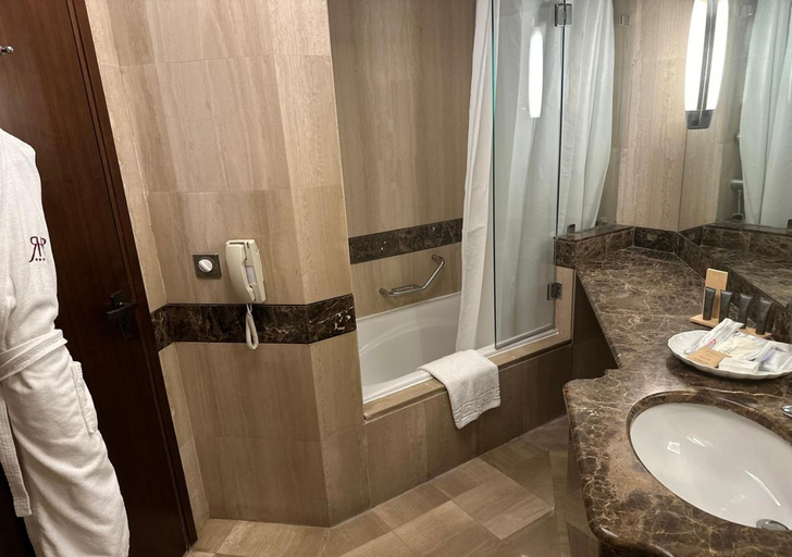 Bathroom 5, Le Royal Hotel - Amman, Wadi Essier