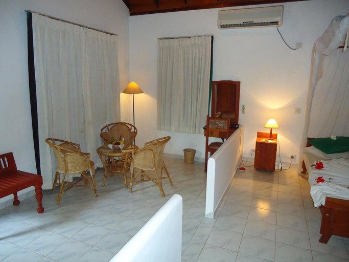 Bedroom 3, Dalmanuta Gardens, Beruwala