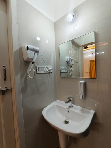 Bathroom 4, SAI COMFORTS, Chitradurga