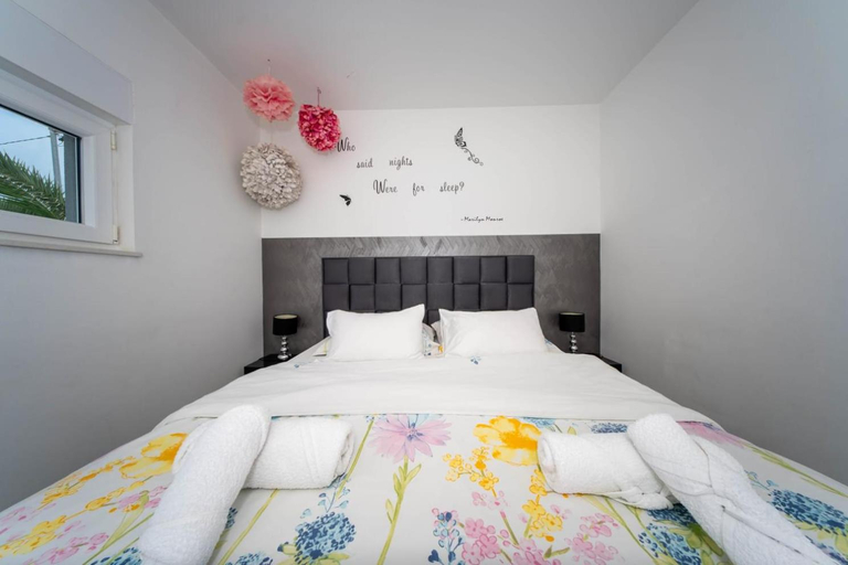 Bedroom 2, Villa Ave, Novalja