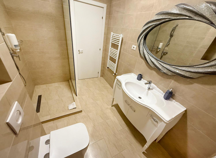 Bathroom 3, Maritimo Luxury ApartHotel, Constanta