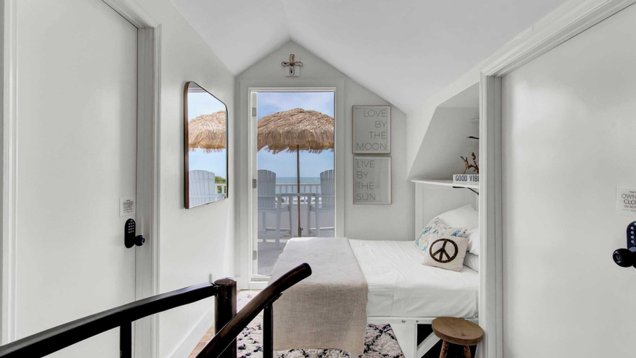 Bedroom 3, 303 D Port O Call by Avantstay Oceanfront Penthouse, Charleston