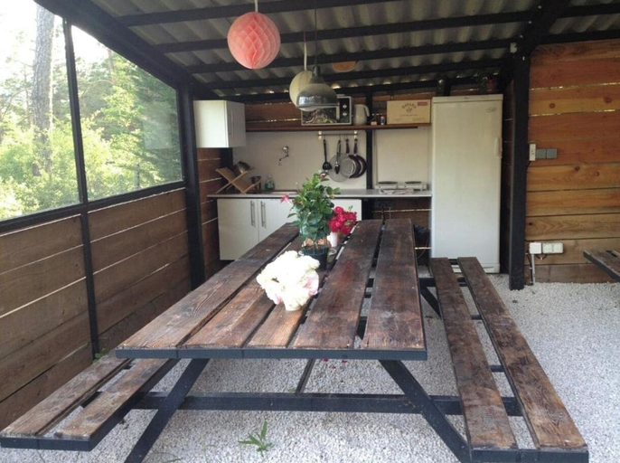 BBQ/picnic area, Les insolites de la bastide, Var