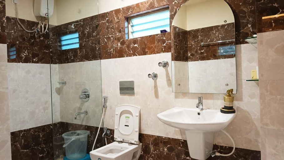 Bathroom 4, Hotel Jeevan Sandhya, Puri