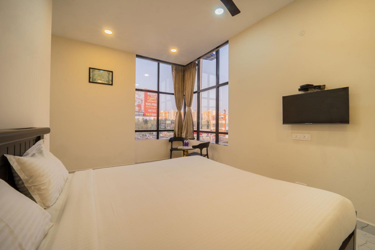 Bedroom 3, VR Paradise - Near SIPCOT Chennai OMR, Kancheepuram