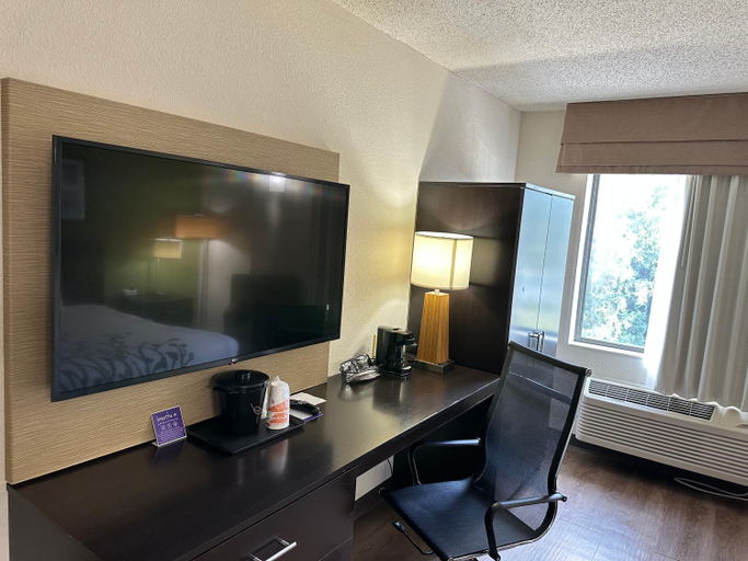 Bathroom 4, Sleep Inn & Suites Columbus - State University Area, Muscogee