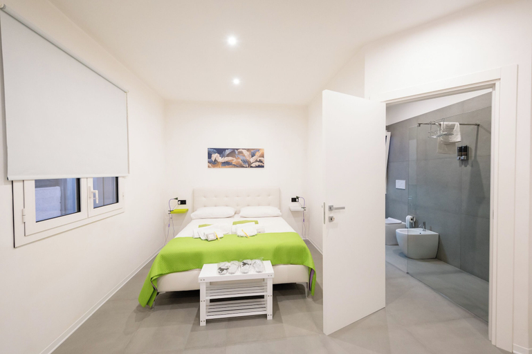 Bedroom 3, White Houses Apartments, Ragusa