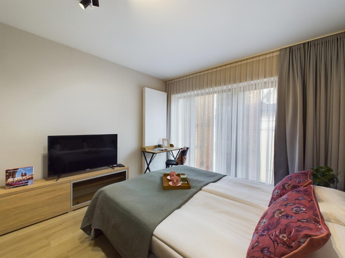 Bedroom 2, Modern Studios with Air Conditioning in Downtown Krakow by Noclegi Renters, Kraków City