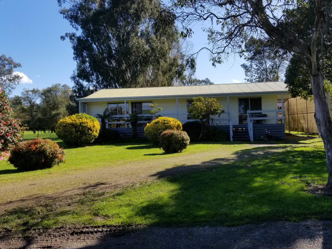 Others 5, Breakaway Twin Rivers Caravan Park, Murrindindi - East