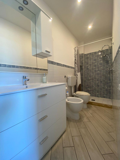 Bathroom 2, Villa Priscilla, Ragusa