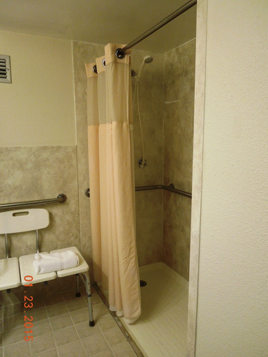 Bathroom 4, Baymont by Wyndham Marietta, Washington