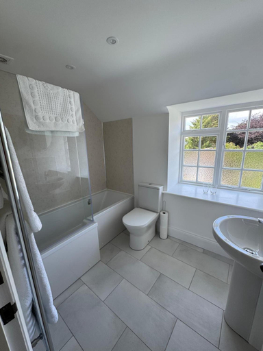 Bathroom 3, Woodward Farm House, North Yorkshire
