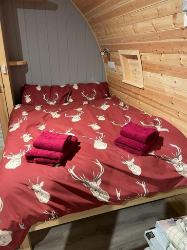 Bedroom 2, Craigmaddie Glamping, East Dunbartonshire