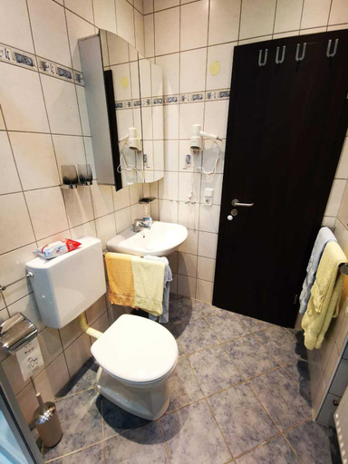 Bathroom 2, Ferienhaus Clarissa, Birkenfeld