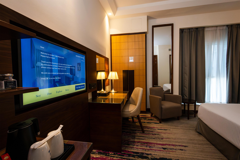 Bedroom 3, Golden Tulip Media Hotel, Dubai