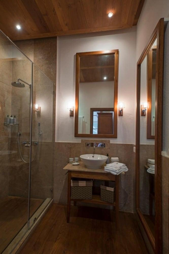 Bathroom, La Demeure Saint Antoine