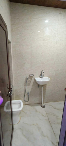 Bathroom 2, Lal Mani Kothi Homestay, Varanasi