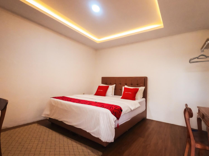 Bedroom 5, Noah Hotel Silangit, North Tapanuli