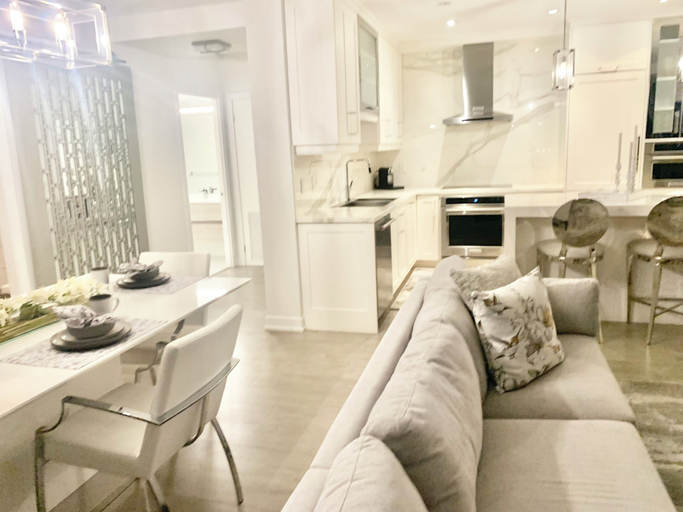 Room amenity 2, 12 York by CN tower, Toronto
