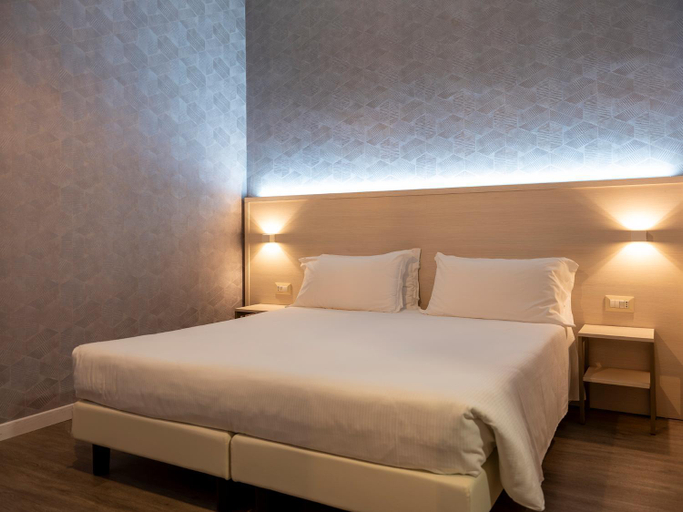 Bedroom 5, HOTEL EMBASSY PERO, Milano