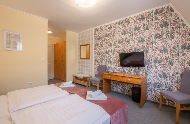 Bedroom 2, Regia Panzio, Mosonmagyaróvár