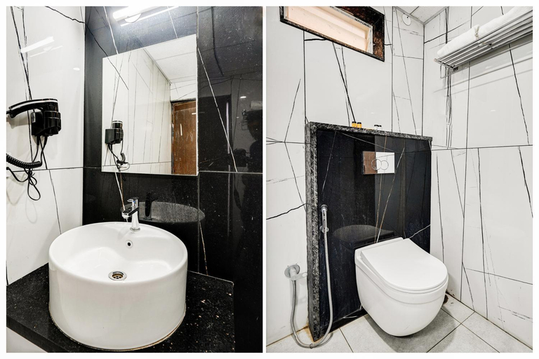 Bathroom 5, Super Townhouse Oak DLF Newtown Formerly South Square, Bangalore