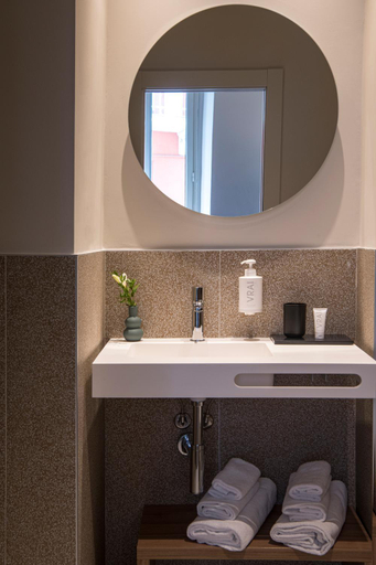 Bathroom 4, PALAZZO BUENOS AIRES, Milano