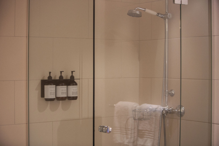 Bathroom 5, Storfjord Hotel, Skodje