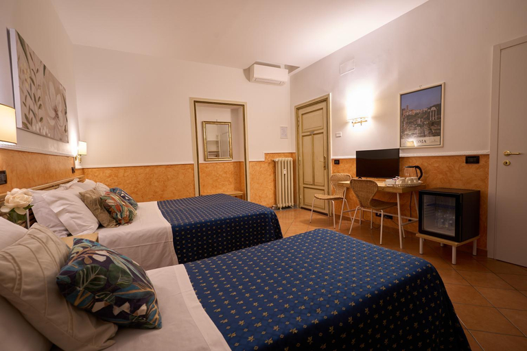 Bedroom 2, Hotel Ascot, Rome