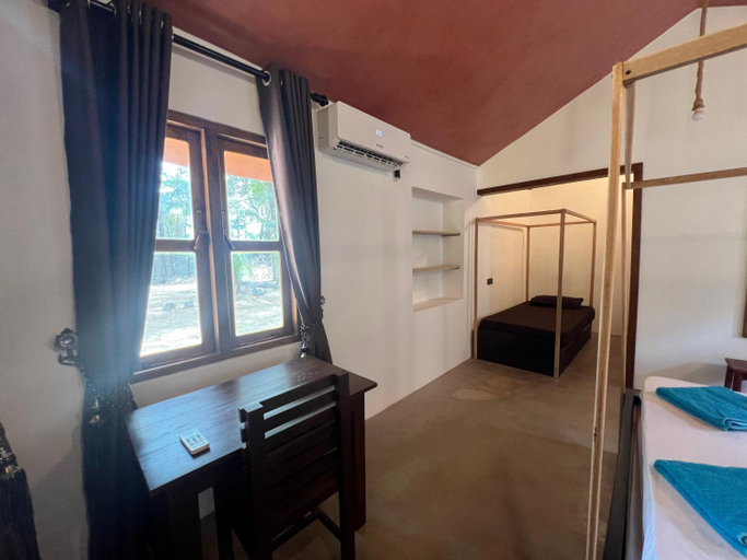 Bedroom 2, Sand Dune Beach Hotel, Pothuvil