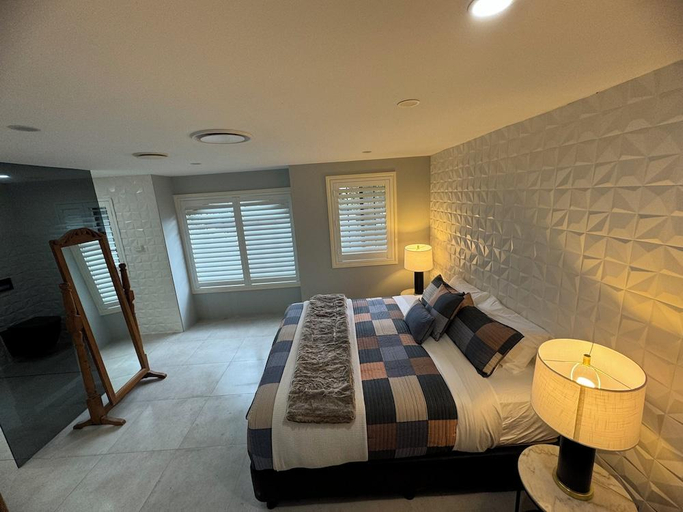 Bedroom 2, Cockatoo Retreat, Lake Macquarie - East