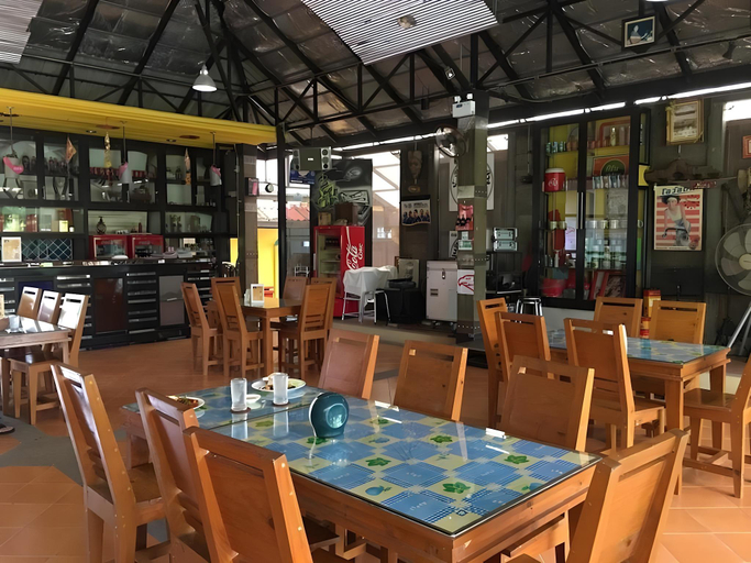 Food & Drinks 5, Tanisa Resort, Muang Chumphon