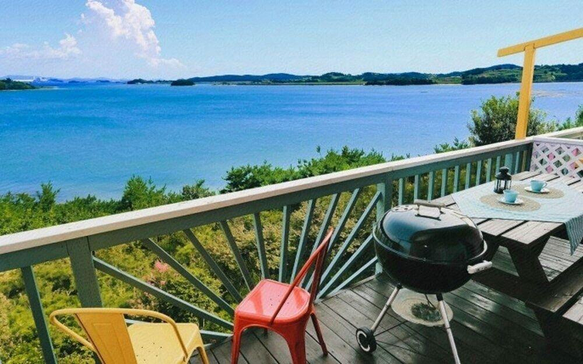 Others 3, Taean (Anmyeondo) Elvis Pension (Individual Terrace Ocean Pool), Taean