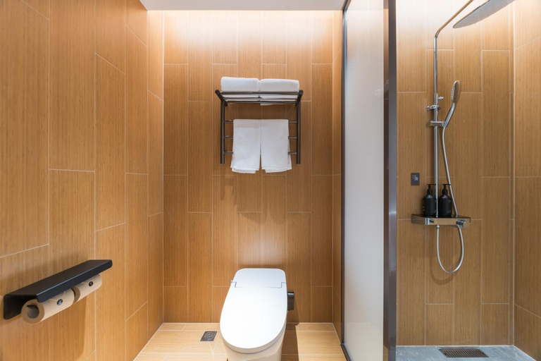 Bathroom 5, JI Hotel (Guangzhou Pazhou Convention and Exhibition Center), Guangzhou