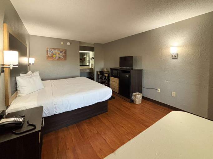 Others 5, Motel6 Prattville, AL, Autauga