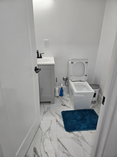 3, Tkc Villa, Newark