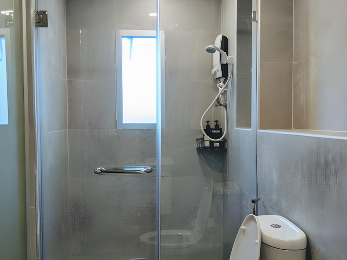 Bathroom 4, Good One Hostel & Cafe Bar, Bang Rak