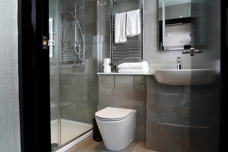 Bathroom 3, The Camden Town Hotel, London