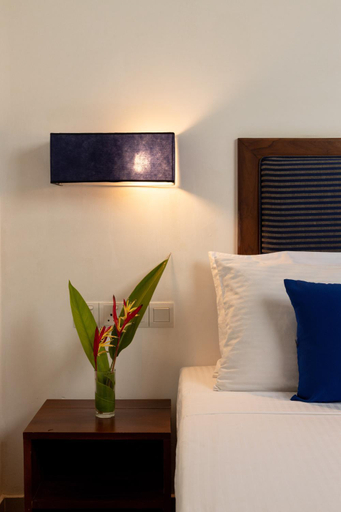 Bedroom 2, The Blue Wave Hotel, Pothuvil