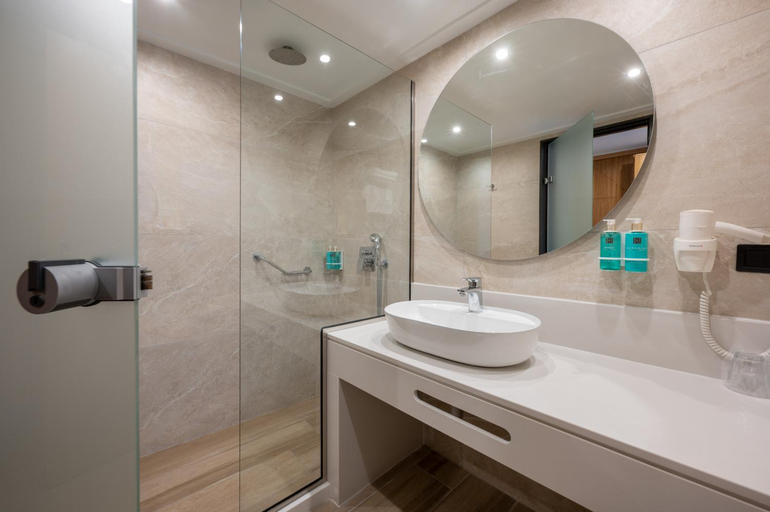 Bathroom 5, Royal & Imperial Belvedere Resort, Crete