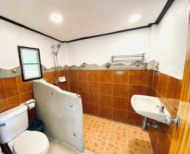 Bathroom 4, Koh Chang Cabana Hotel With Swiming Pool, Koh Chang