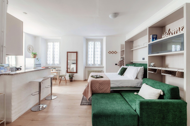 Room 3, Dinghy Studio, Como