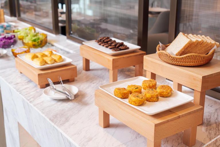 Food & Drinks 5, Minimax Hotel Chengdu Longquanyi, Chengdu