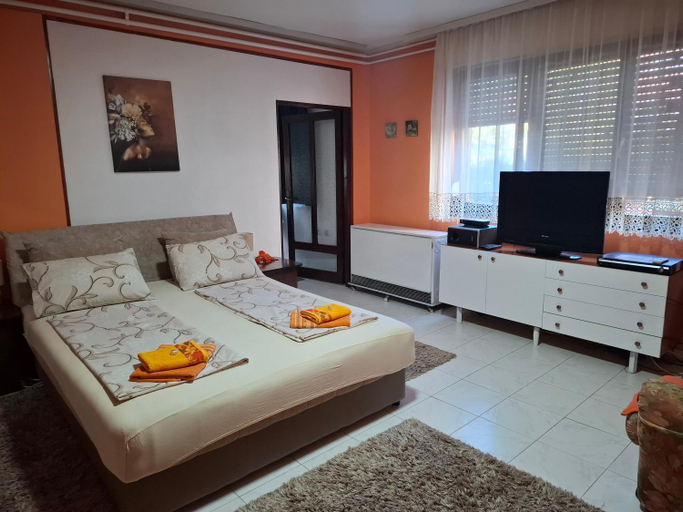 Others 2, Nela Apartmani, Niš