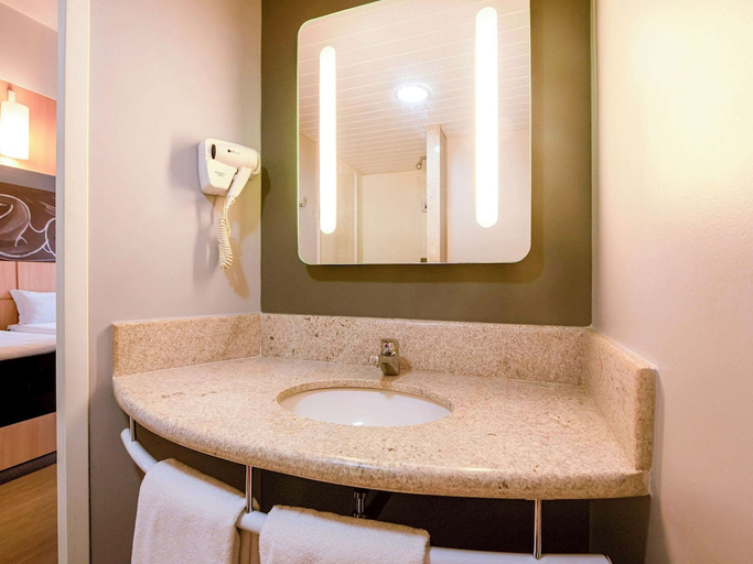 Bathroom 4, Ibis Guaratingueta Aparecida, Guararapes
