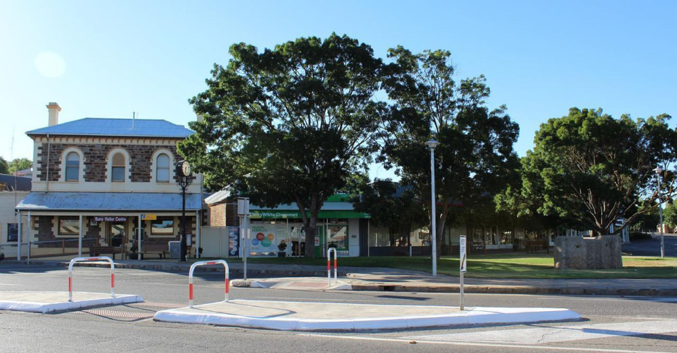 Exterior 2, Royal Exchange Hotel Burra, Goyder