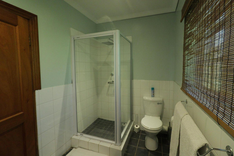 Bathroom 3, Chillifields Guesthouse, eThekwini