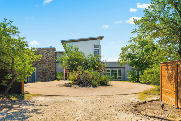 Interior 3, Luxury Hilltop Villa With Hot Tub & Scenic Views, Travis